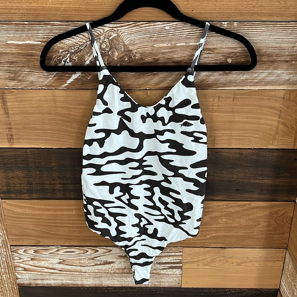 Kealopiko snail print bodysuit